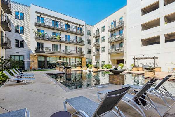 Rivera on Broadway Apartments property